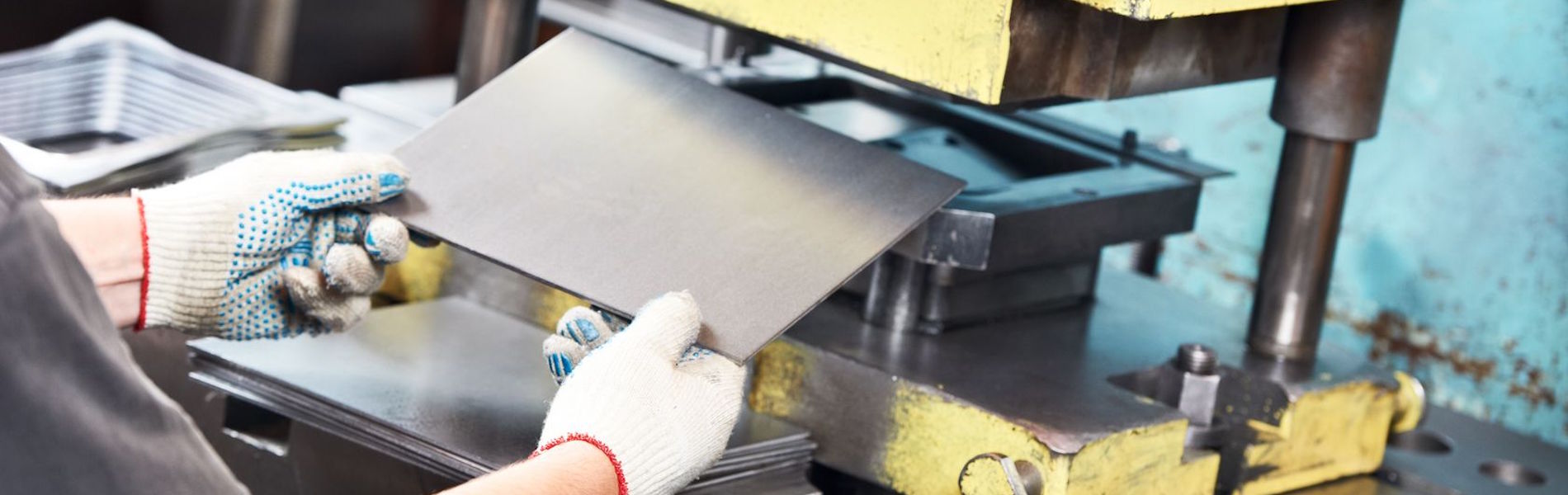 Tranciatura di Minuterie Metalliche Varese e Milano - Osmek